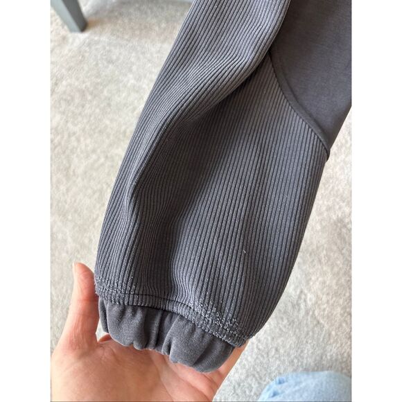 LULULEMON Brushed Softstreme Half Zip Sz 8, $130 G18 - Picture 9 of 12
